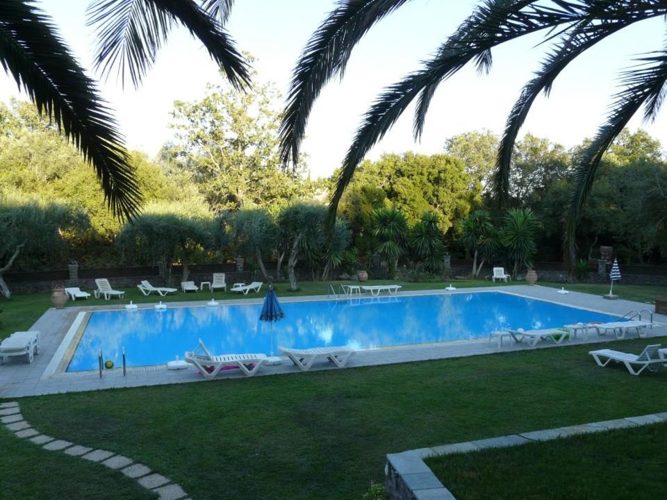 Fiori Hotel Gouvia Bagian luar foto