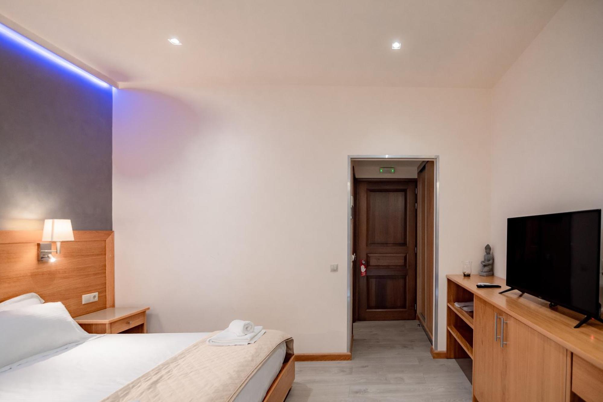 Fiori Hotel Gouvia Bagian luar foto