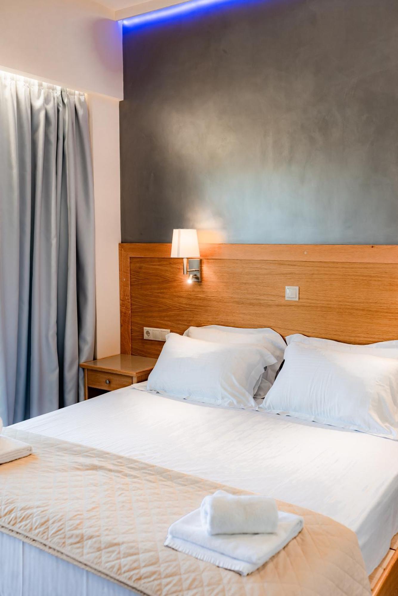Fiori Hotel Gouvia Bagian luar foto