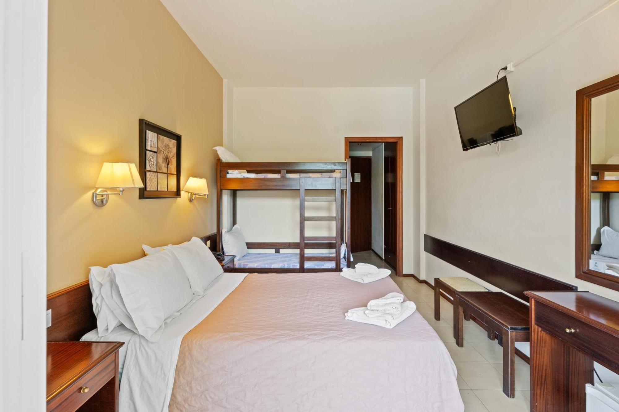 Fiori Hotel Gouvia Bagian luar foto